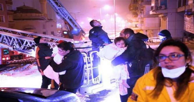 Türkiyədə yanğın: 30 yaralı - FOTO/VİDEO
