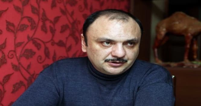 Məşhur Anar Nağılbaz iş axtarır