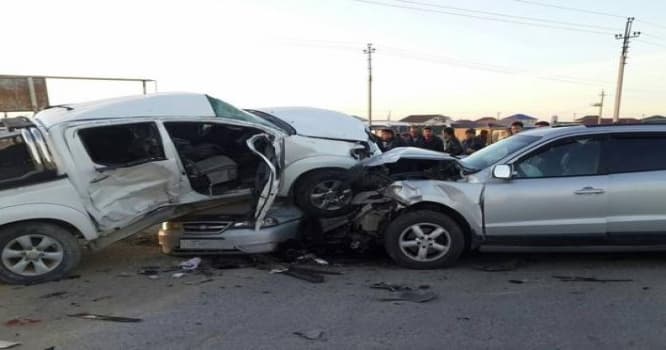 Bakıda 4 avtomobil toqquşdu: ölən və yaralananlar var