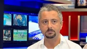 Telekanalın baş direktorunu məşhur siyasətçinin oğlu döyübmüş
