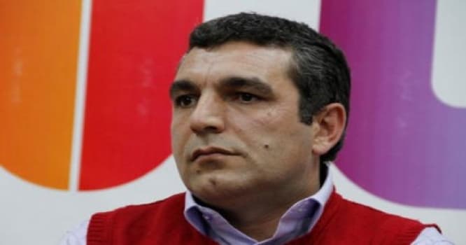 "Valyutadəyişmə məntəqləri yenidən açılmalıdır" - Ekspertdən təklif