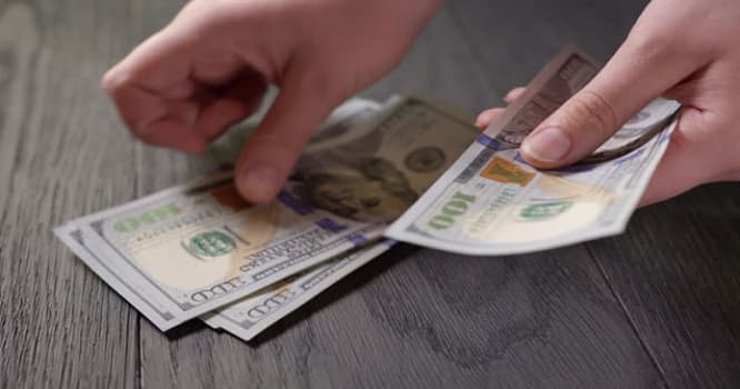Hansı bankdan nə qədər dollar almaq olar? - SİYAHI