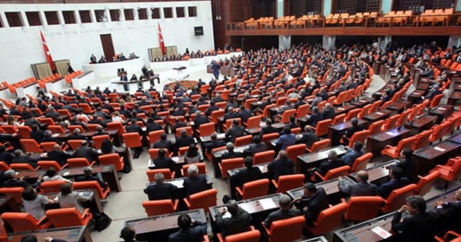 Türkiyə parlamentində erməni deputat belə susduruldu - VİDEO
