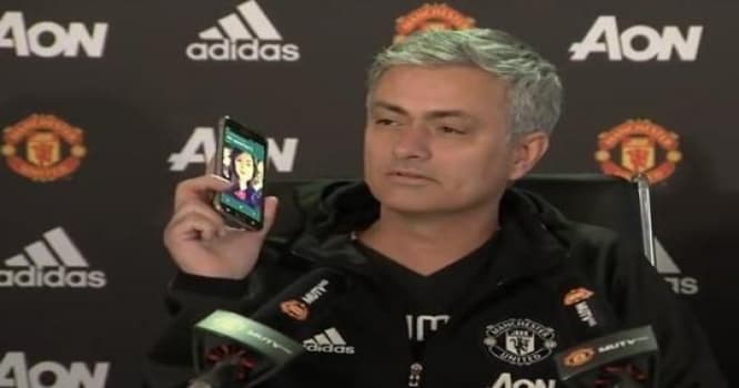Mourinyudan qeyri-adi addım: Jurnalistin telefonuna cavab verdi - VİDEO