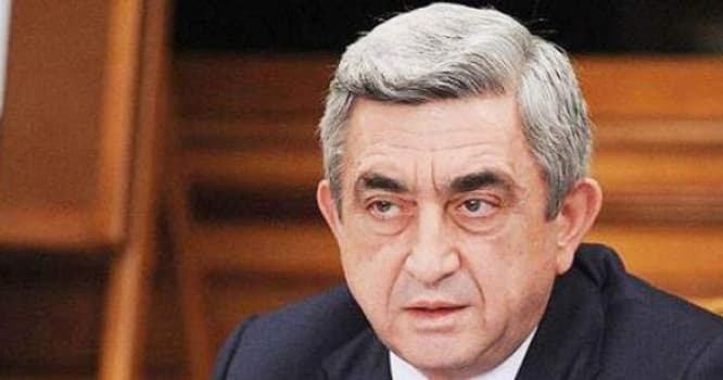 Sərkisyan “qanuni oğrular”la bir stol arxasında - VİDEO