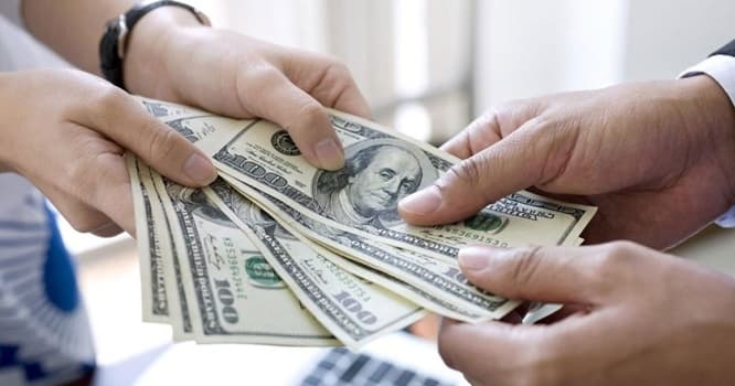 Dollar məzənnəsi yenə rekord vurdu - Azərbaycanda
