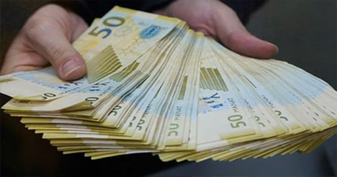 Elman Rüstəmovdan manatla bağlı bəyanat