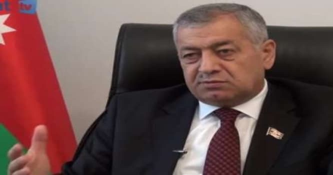 "Manata çox pul xərcləməyə dəyməz, devalvasiya davam edəcək" - Deputat