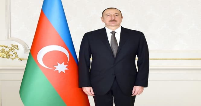 Azərbaycanda xarici dildə reklama icazə verildi