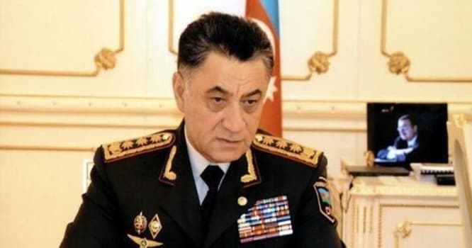 Ramil Usubov rəis müavinini təqaüdə göndərdi