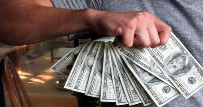 “Qara bazar”da dollar sürətlə ucuzlaşır - GÜNÜN MƏZƏNNƏSİ