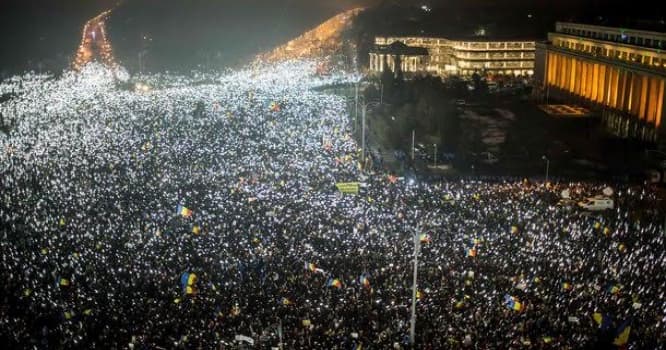 Parlament hökuməti istefaya göndərməkdən imtina etdi