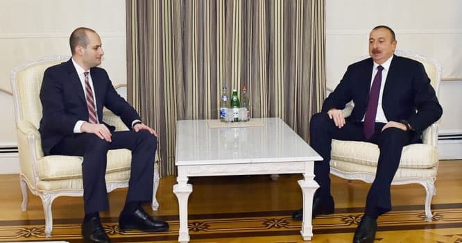 Prezident XİN rəhbərini qəbul etdi