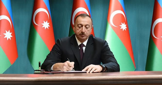 Prezident universitetlə bağlı fərman imzaladı