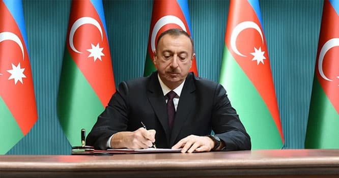 Prezident bu şəxsləri təltif etdi - SİYAHI