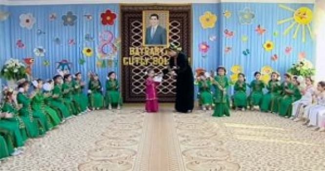 Prezident hər qadına 40 manat 8 mart hədiyəsi verir
