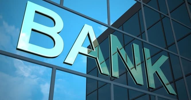 Azərbaycanın bank sektoru defolt səviyyəsində