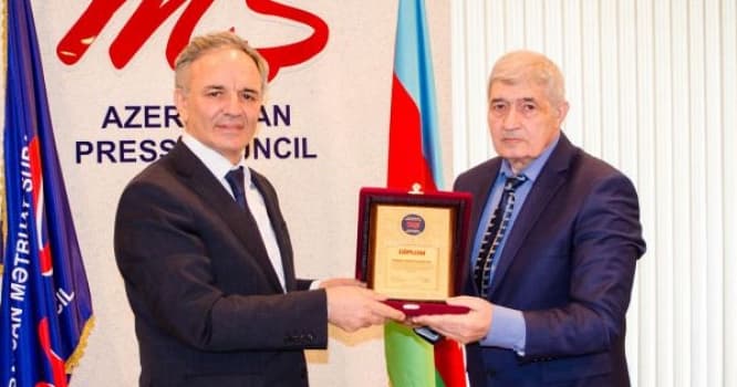 Rəhim Hüseynzadə Mətbuat Şurasından getdi