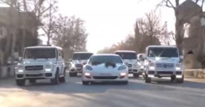 Azərbaycanda bahalı toy karvanı: "Gelandewagen"lər yola düzüldü - VİDEO