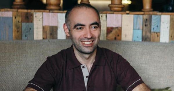 Moskvada yaşayan itbaz azərbaycanlı ekstrasens – Zirəddin Rzayev kimdir?