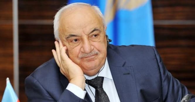 "Mikrorayonlardakı evlər bir-bir söküləcək" - Abid Şərifov