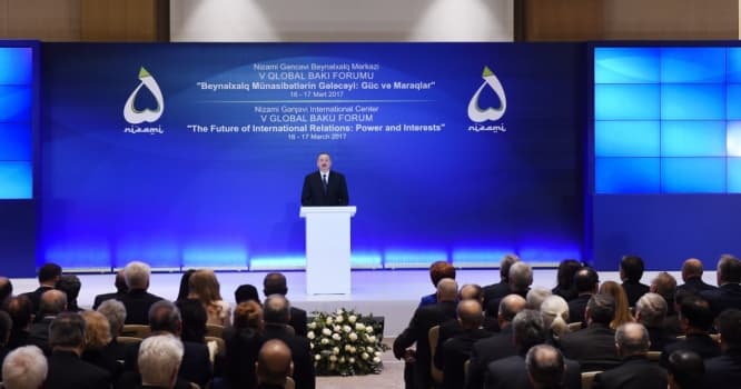 Prezident və birinci vitse-prezident V Qlobal Bakı Forumunun açılışında