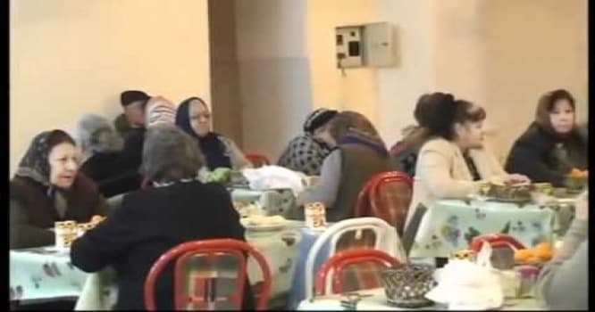 Fırıldaqçıların qurbanı olaraq evlərini itirən yaşlılar qocalar evinə sığındı