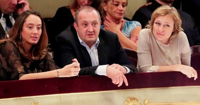"Ailəmiz təhlükədə altındadır" - Prezidentin qızı