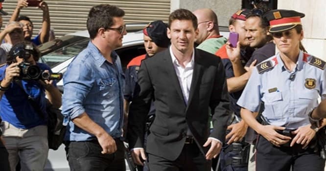 Barselona məhkəməsi Messi barədə həbs cəzası çıxartdı