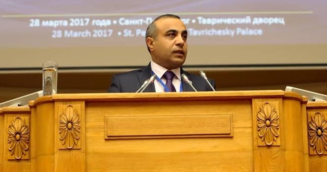 “Demokratik dəyərləri və insan hüquqlarını qurban verməməliyik" - Azay Quliyev