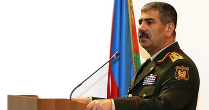 Zakir Həsənov yüksək rütbəli hərbçləri istefaya göndərdi