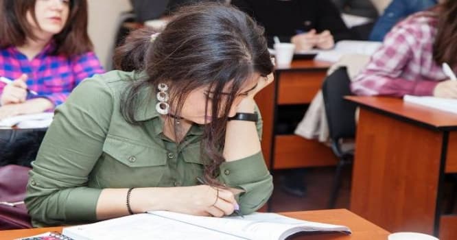 Abituriyentlərin sayı kəskin azaldı - Ödənişli olandan sonra