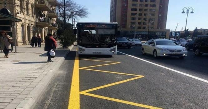 Bakıda avtobuslar üçün ayrılan xətlərə minik avtomobilləri çıxır - cərimə 40 manat (Video)