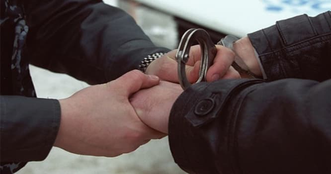 Bütün ailənin əllərini bağladı - Bakıda film kimi cinayət