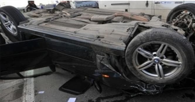 "Mercedes" körpüdən aşıb: ölən və yaralananlar var