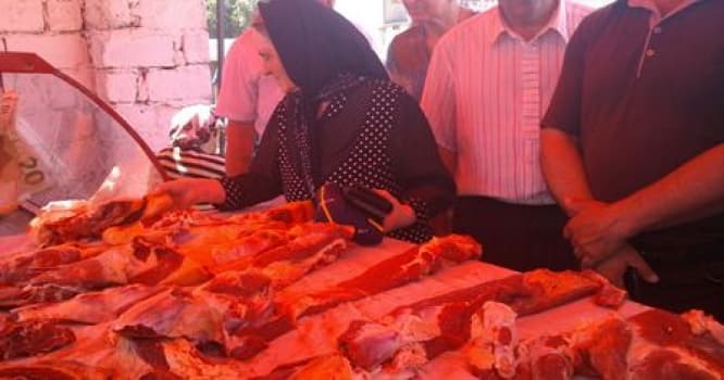 Rayonda 10, yarmarkada 7 manat - ƏT MÜƏMMASI