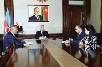 Vasif Talıbov ona ev hədiyyə etdi - FOTO