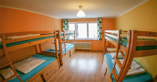 Nazirlik Bakıda hostelə qarşı reyd keçirilməsinə münasibət bildirdi