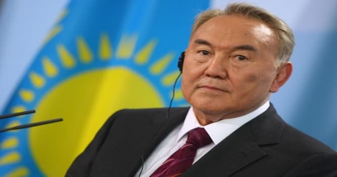 Qazaxıstan latın əlifbasına keçir - Nazarbayev sərəncam imzaladı