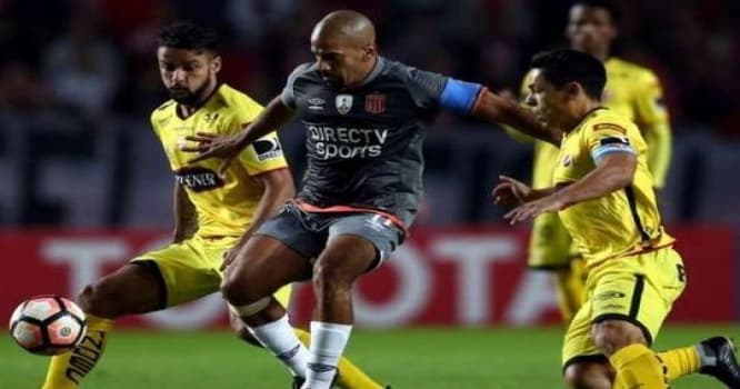 42yaşlı futbolçu yaşıl meydanlara qayıtdı