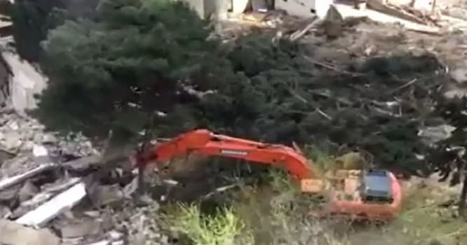 Bakıda “Ovçular Evi” sökülür, yaşıllıq məhv edilir – VİDEO