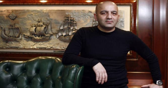 Mübariz Mənsimov otelini bağladı