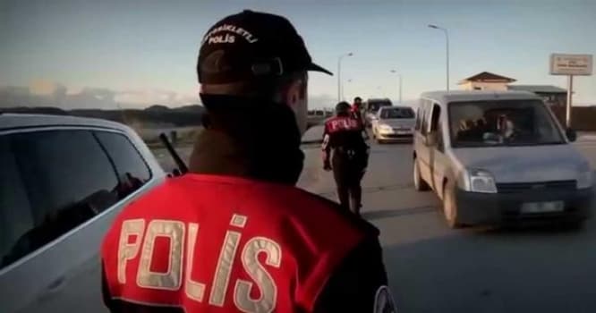 Türkiyədə spirtli içkilərin satışı qadağan olundu - Bir günlük