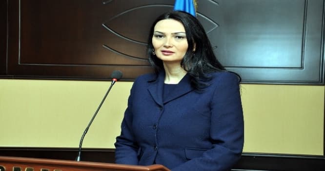 Qənirə Paşayeva “Turan”ın formasını geyinib iş adamlarına səsləndi - VİDEO