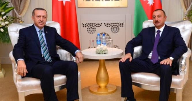 "Bu sizin uğurlu siyasətə və xidmətlərinizə verilən qiymətdir" - İlham Əliyev