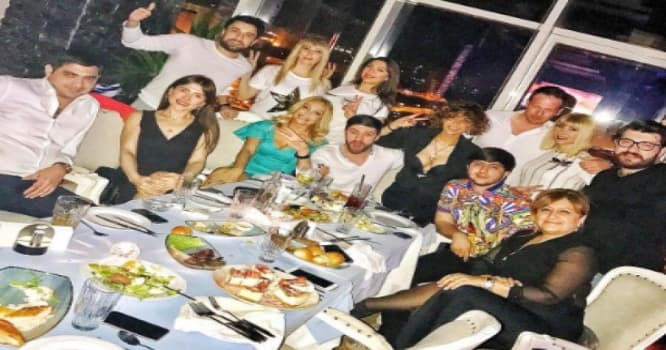 Azərbaycanlı müğənninin dəbdəbəli ad günü - VİDEO