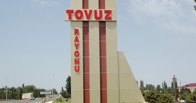 Bayaraq cırıldı, icra başçısının müavini işdən qovuldu - RƏSMİ