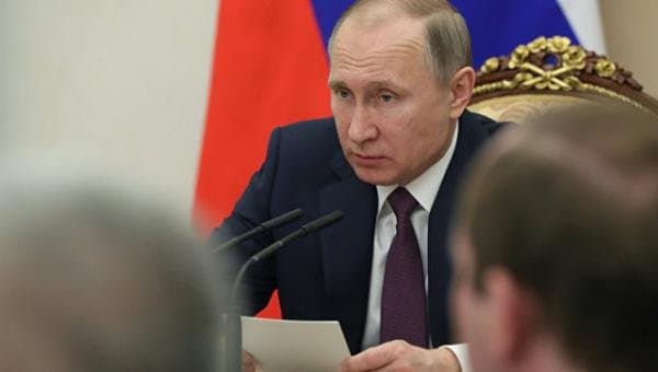 Putin 15 generalı vəzifəsindən azad etdi