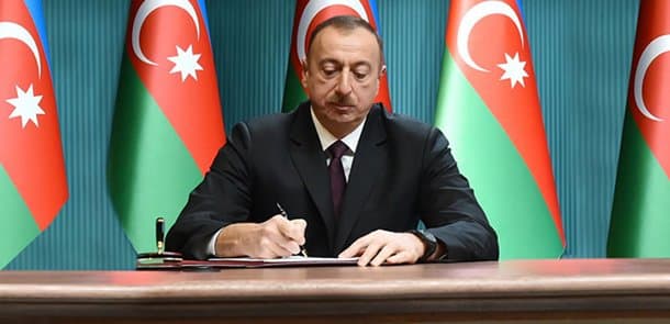 Prezident bu şəxsləri təltif etdi - SİYAHI