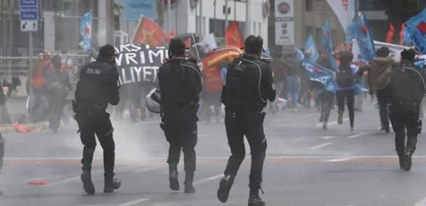 Müharibədə istifadəsi qadağan edilən bibər qazı niyə mitinqlərdə sərbəstdir?